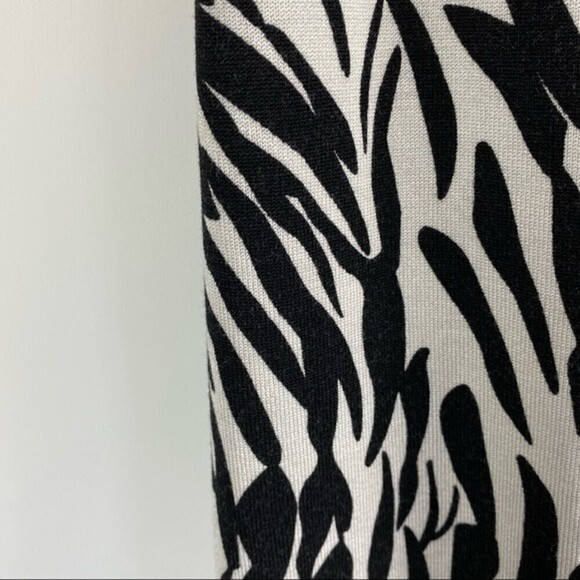 Calvin Klein Womens Tank Top Large White/Black Zebra Print Sleeveless Ladies - Picture 5 of 7